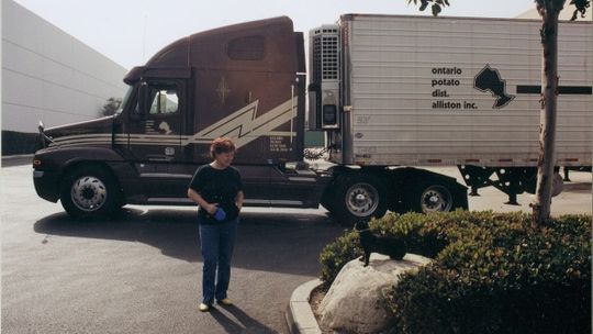 Okrakiem: Big Girls Don’t Cry (2) - Pestka na trucku