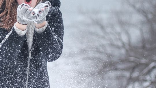 Opady śniegu na południowym wschodzie, silny mróz na północnym wschodzie kraju