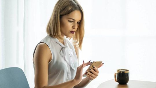 Operatorzy będą musieli blokować SMS-y wyłudzające dane