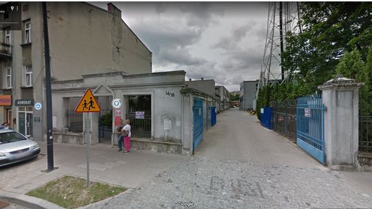 Orange sprzedaje nieruchomości w Tomaszowie