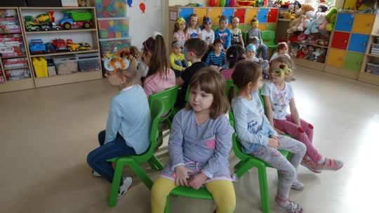 Ostatkowe zabawy w „Tęczowej Akademii”