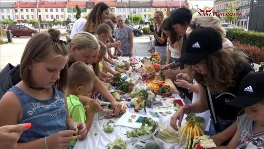 Owocowy Food Art na placu Kościuszki, z cyklu "Kulturalne piątki"