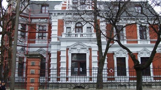 Pałac na sprzedaż