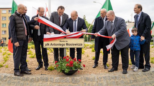 Pamięć o płk. Antonim Mosiewiczu nie zginie. Włosko – polskie uroczystości w Tomaszowie Mazowieckim 