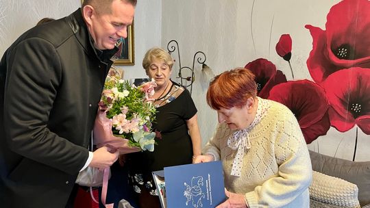 Pani Danuta Karbownik ma 100 lat – i wciąż zachwyca! 🎉