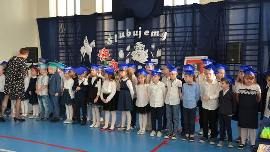 Pasowanie na Pierwszoklasistę w Szkole Podstawowej nr 3 im. J. Piłsudskiego w Tomaszowie Mazowieckim