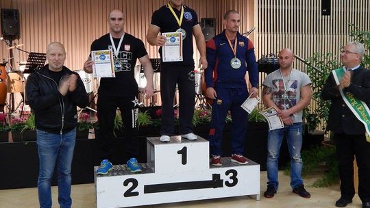 Pawelak na drugim stopniu podium