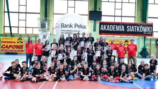 „PEKAO – blisko najmłodszych siatkarzy”