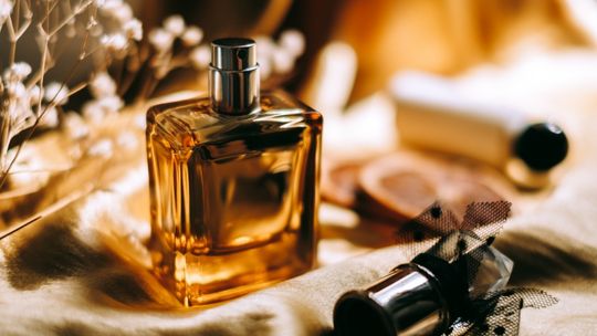 Perfumy lane a zapachy oryginalne – na czym polega różnica?