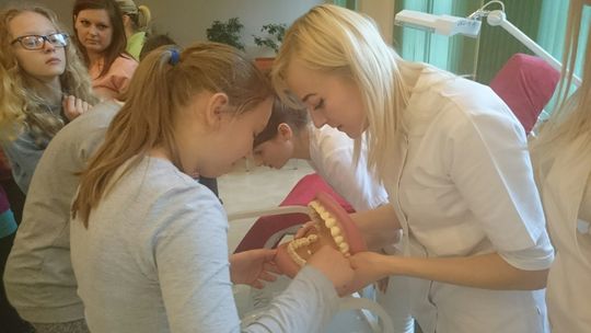 PIĘKNE UŚMIECHY GWARANTOWANE