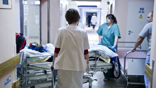 Pieniądze z KPO na zdrowie zagrożone przez długi szpitali