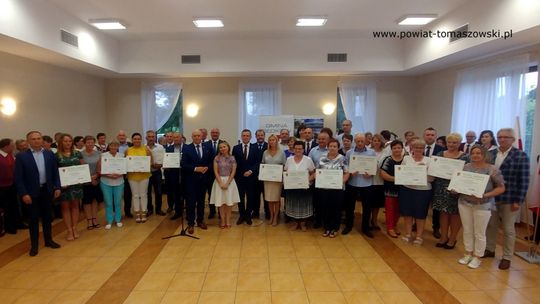 Po 10 tysięcy zł. dla 16 sołectw z powiatu tomaszowskiego