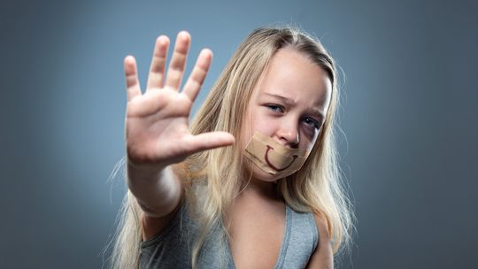 Po reportażu "Bagno" wraca sprawa znanego muzyka Krzysztofa S., który usłyszał zarzut pedofili; glos w sprawie zabrała prokuratura