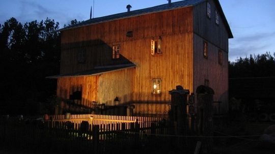 Po skansenie nocą