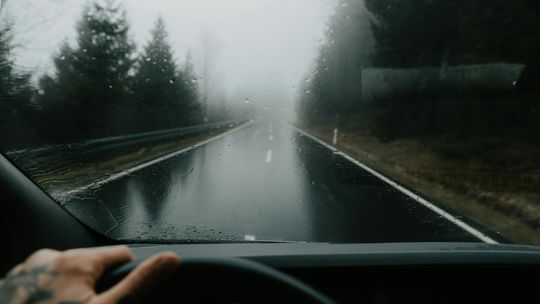 Pobieranie danych z tachografu i karty kierowcy – jak często powinno się odbywać?