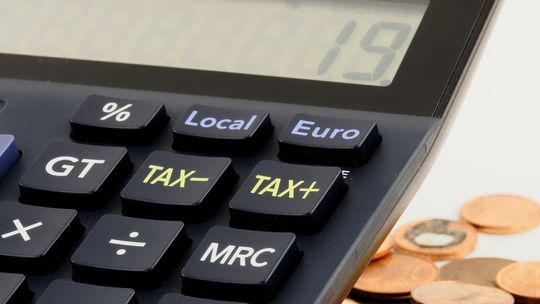 Podatnicy coraz odważniej podchodzą do split paymentu. W pół roku zrobili blisko 49 mln transakcji