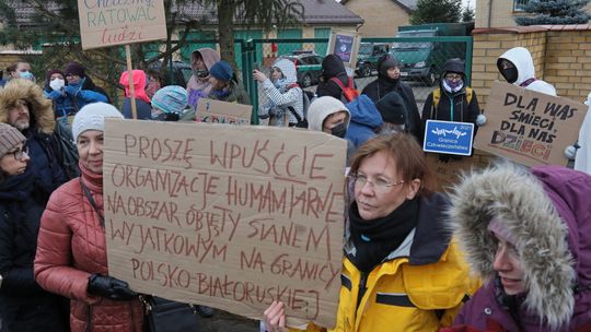 Podlaskie: protest "Matki na Granicę" przed siedzibą SG w Michałowie i apel prezydentowych