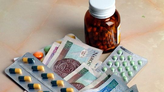 Polacy wydają na leki średnio 600 zł rocznie. Mniej od nas płacą tylko Łotysze i Rumuni