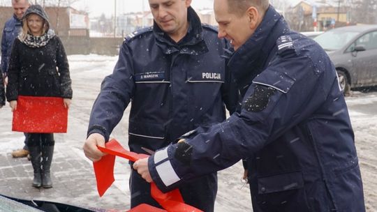 Policja w Czerniewicach z nowym radiowozem