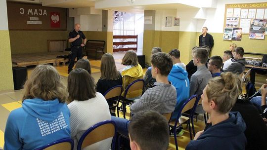 Policjanci opowiedzieli o bezpieczeństwie podczas imprez masowych