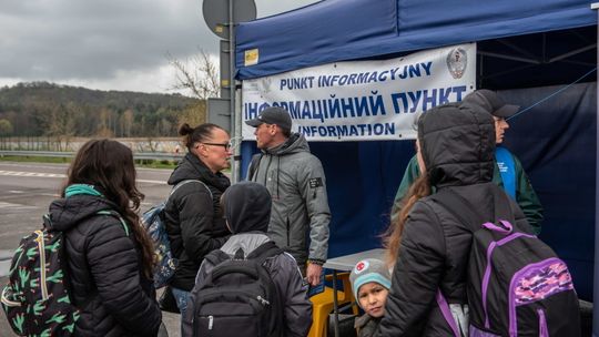 Polska nie dostała żadnych nowych unijnych środków na uchodźców z Ukrainy; Wiceszef MSWiA Szefernaker: potrzebne są miliardy euro