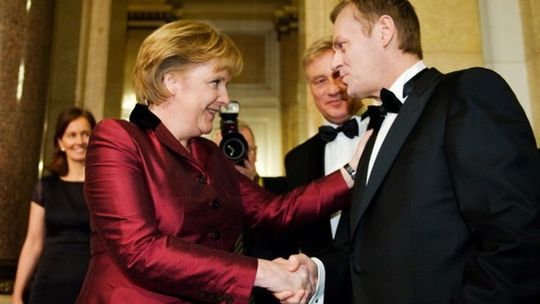 Polskie „eldorado”. Aż dziw bierze, że Merkel do tej pory nie spytała zaprzyjaźnionego premiera Tuska, jak wy to robicie…?