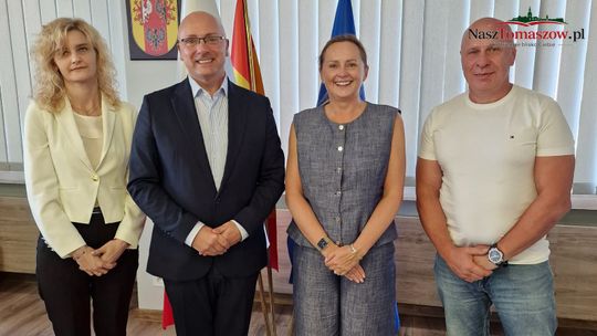 Ponad 75 tys. zł dla Stali Niewiadów i młodej Stalówki. Gmina Ujazd zapowiada kolejne wnioski