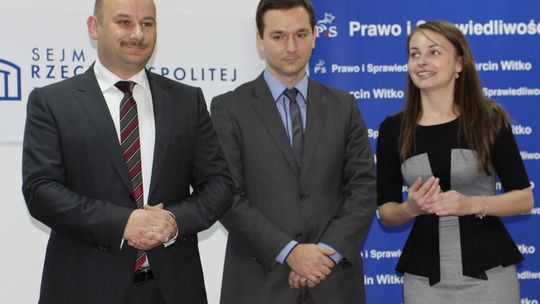 Poseł z rocznym stażem