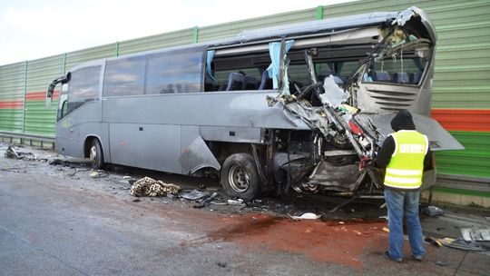 Poważny wypadek na ósemce. Siedem osób trafiło do szpitala
