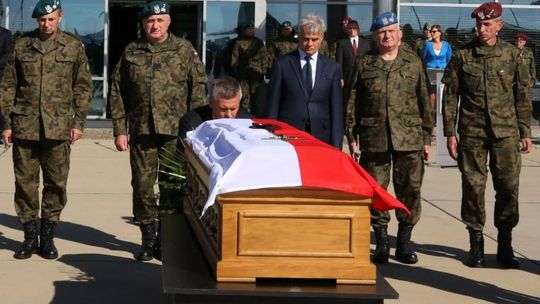 Powrót żołnierza zabitego w Afganistanie do kraju