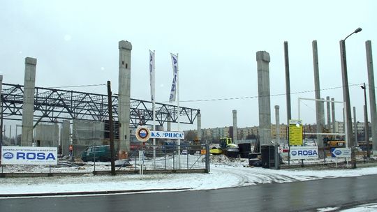 Powstaje zadaszenie Areny Lodowej
