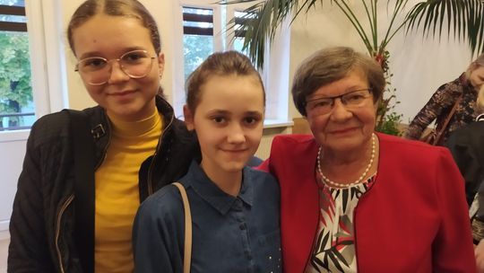 Prace uczennic z „czternastki” zilustrowały poezję