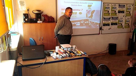 Pracownicy MZK podbijają tomaszowskie szkoły