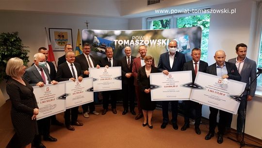 Prawie 5,5 miliona złotych z Funduszu Dróg Samorządowych na drogi w powiecie tomaszowskim