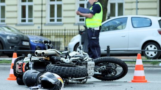 Prawie pół tysiąca wypadków z udziałem motocyklistów; zginęło 42 kierowców jednośladów