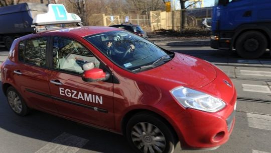 Prawo jazdy po staremu, bo system nie działa