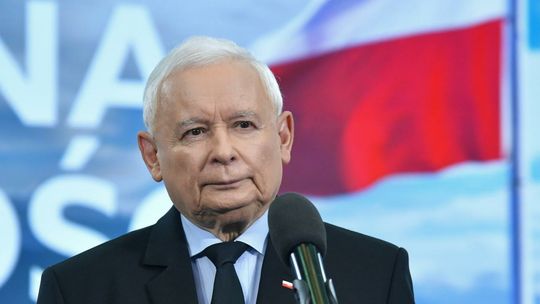 Prezes PiS w Spale: sądy są pod ewidentnym wpływem opozycji