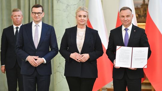 Prezydent podpisał ustawę o bezpłatnych lekach dla dzieci do lat 18 i dla seniorów powyżej 65 lat