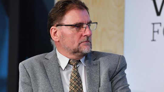Prof. Pinkas: szarlatani fundują ludziom ułudę, powinni za to odpowiedzieć