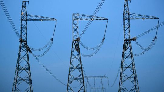 Projekt: maksymalna cena prądu dla odbiorców wrażliwych, mikro, małych i średnich firm to 785 zł/MWh