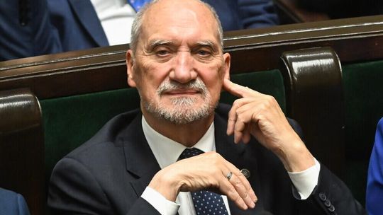 Prokuratura prowadzi postępowanie sprawdzające dot. ewentualnej "zdrady dyplomatycznej" Macierewicza