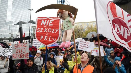 Protest ZNP w  obronie "lotów" prezesa