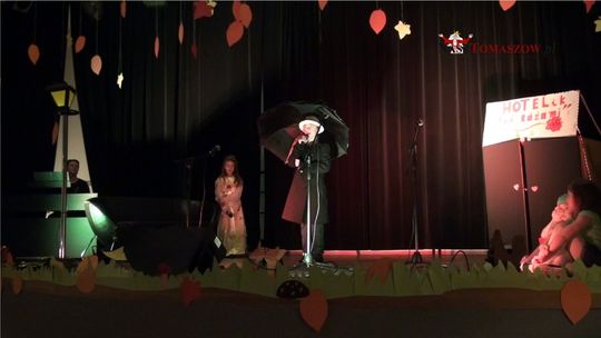 Przedstawienie andrzejkowe "Magiczny czas jesieni" w Gminnym Ośrodku Kultury w Ujeździe