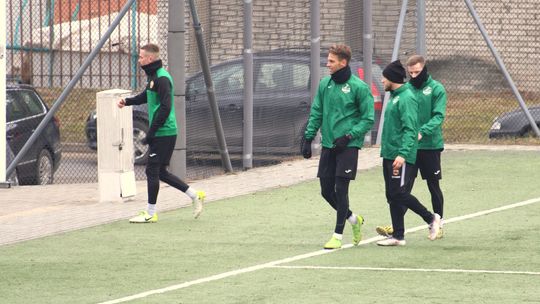 Przełożony sparing Lechii z ŁKS. Dwaj nowi piłkarze trenują z seniorami