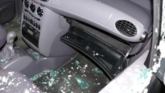 Przez szybę do Mercedesa