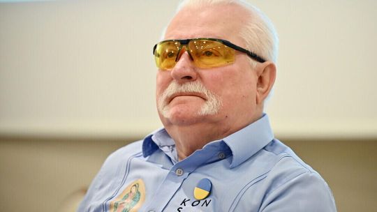 Przy okrągłym stole wszyscy usiedli tylko dwukrotnie. Wałęsa: "komunizm i tak by upadł, ale może krwawo"