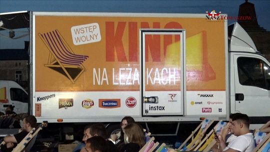 "Przychodzi facet do lekarza" w ramach Kina na leżakach