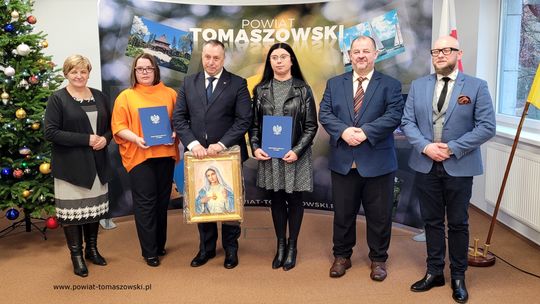 Przyjaciel Powiatu skromnie obdarowany