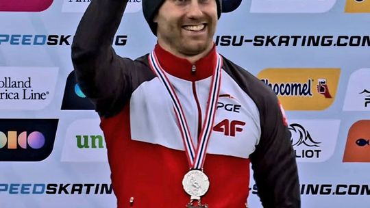 PŚ w łyżwiarstwie szybkim - drugie lokaty Polaków na 500 m, zwycięstwo sztafety mieszanej