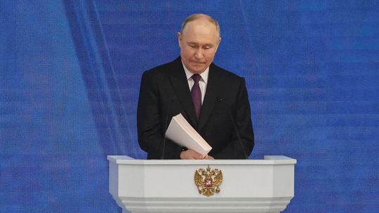 Putin ostrzega przed wprowadzeniem wojsk NATO na Ukrainę